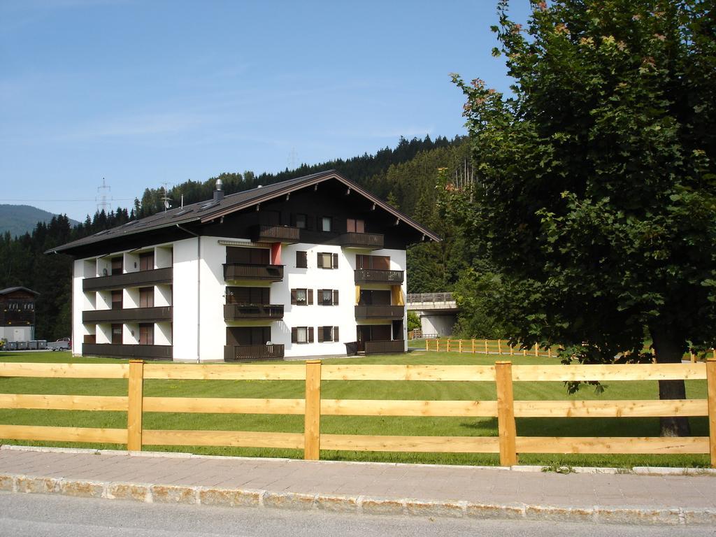 Welcome-Bienvenue-Добро Пожаловать Flachau Room photo